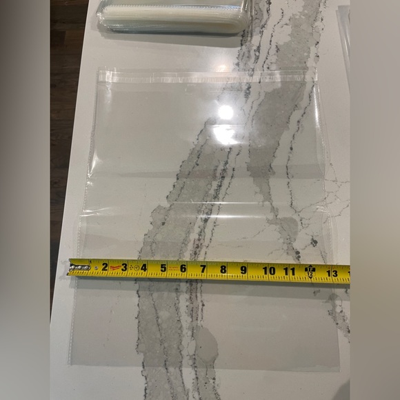 100 cellophane resealable poly bags. New! - Picture 5 of 5